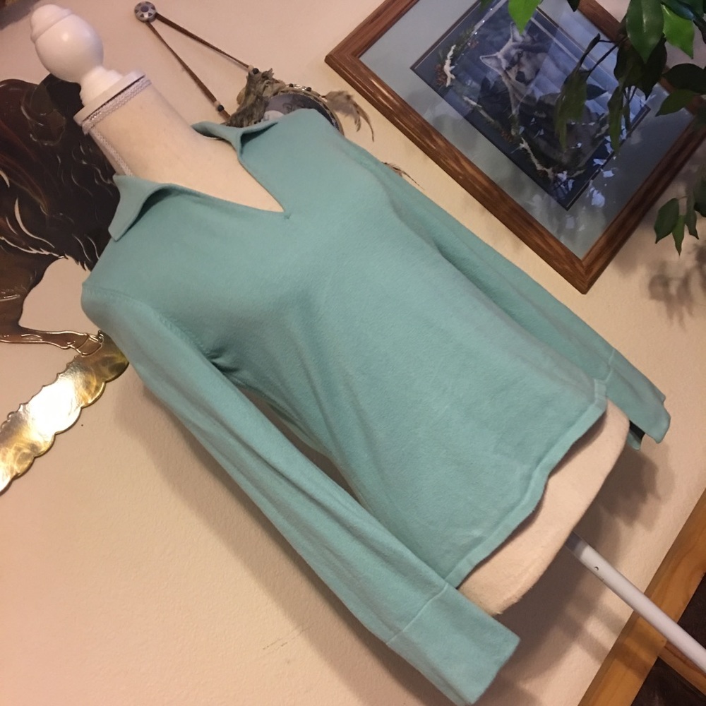 Hillard & Hansen blue collared long sleeve sweater